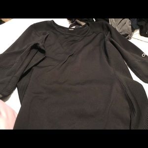 Black long sleeved work out shirt